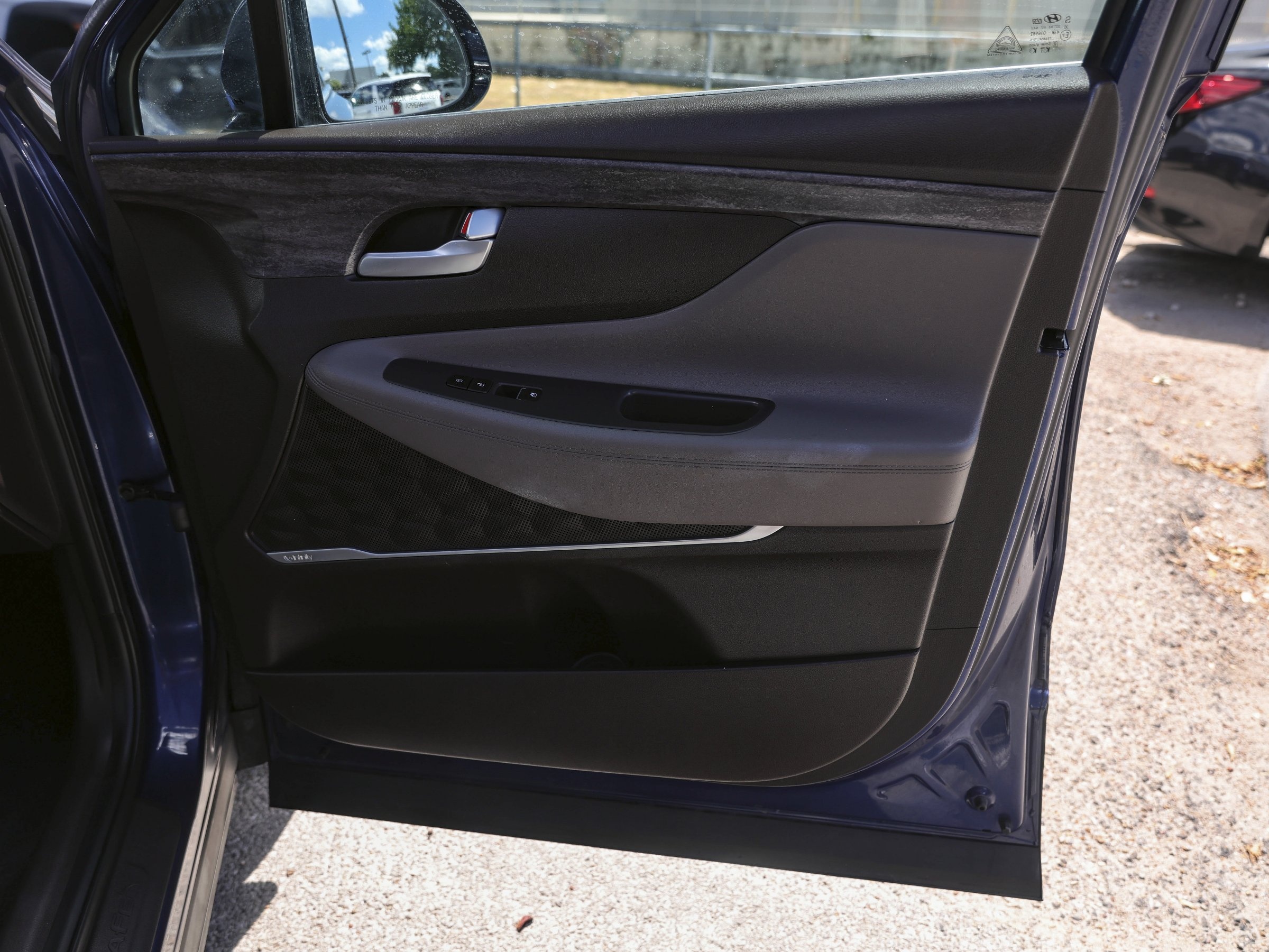 2020 Hyundai Santa Fe SEL photo 32