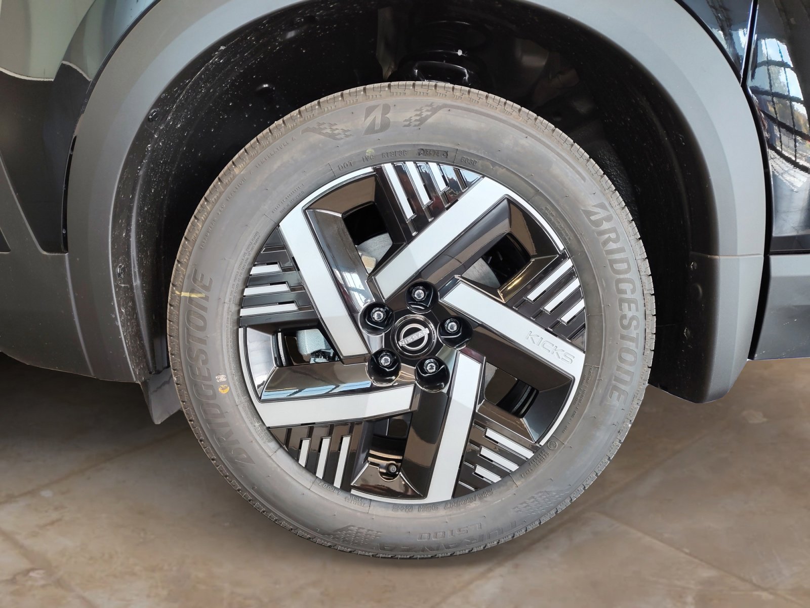 2026 Nissan Kicks SV photo 24