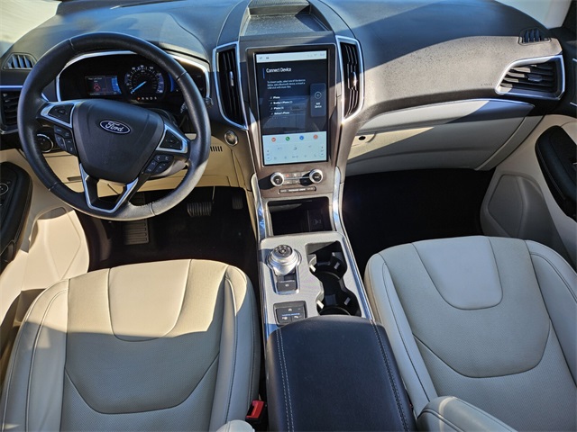 2021 Ford Edge Titanium photo 6