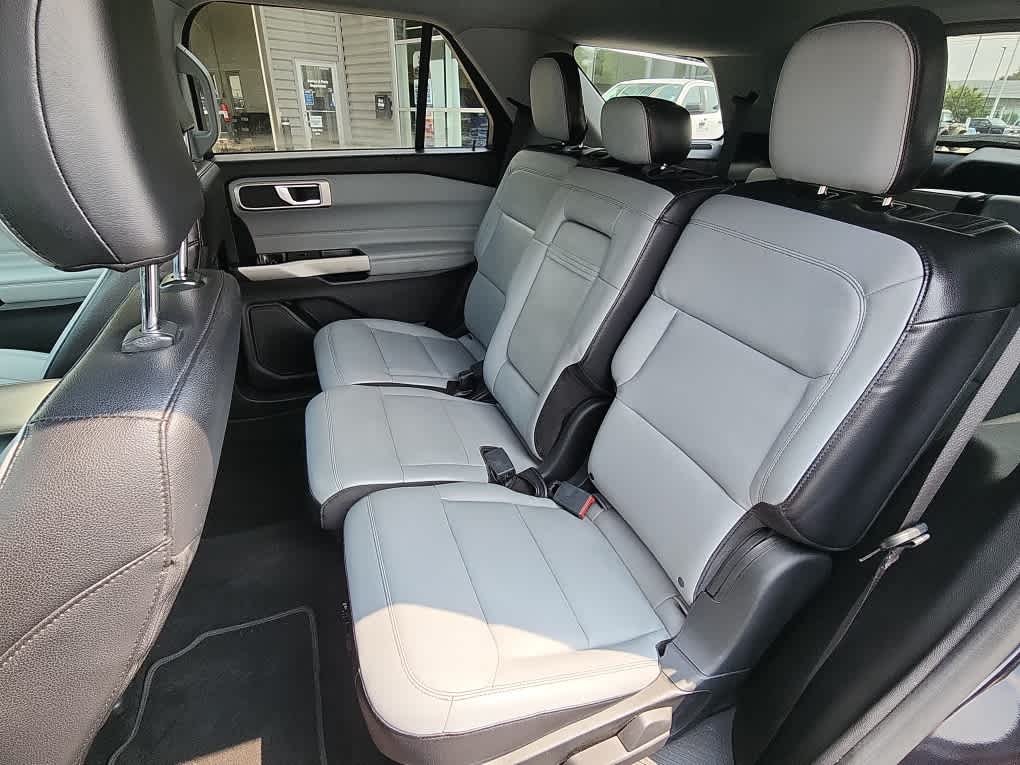 2021 Ford Explorer XLT photo 6