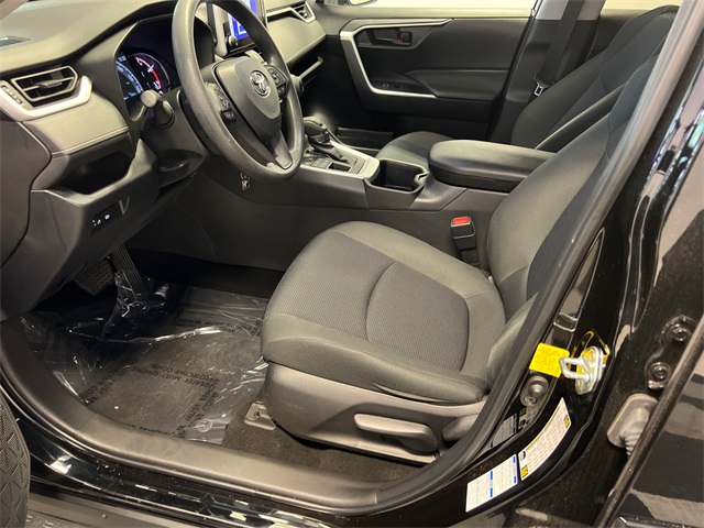 2023 Toyota RAV4 LE photo 4