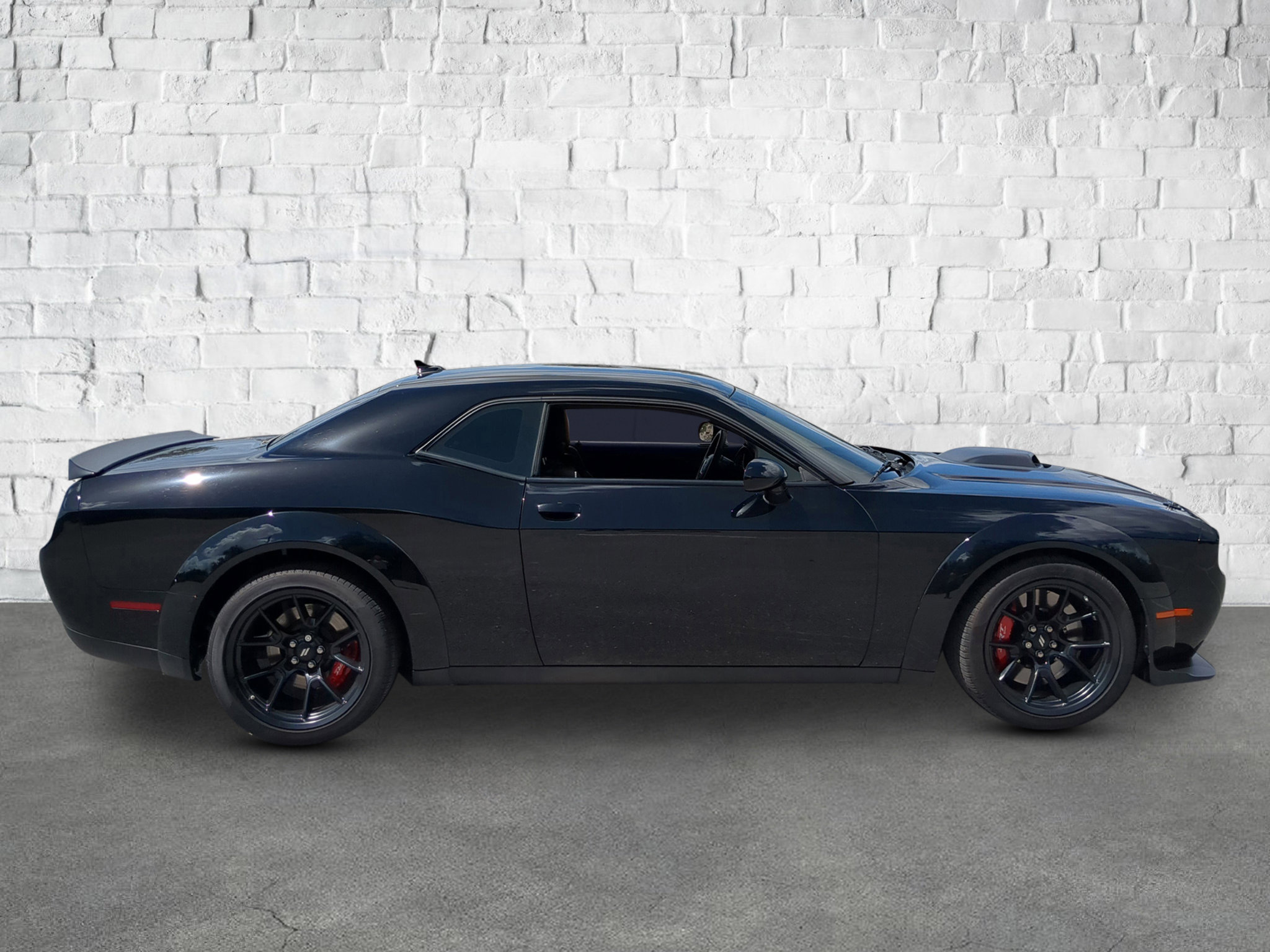 2023 Dodge Challenger R/T Scat Pack Widebody photo 3