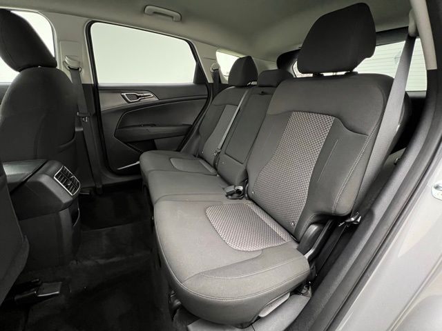 2024 Kia Sportage LX photo 24