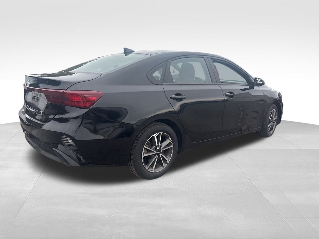 2023 Kia Forte LXS photo 16