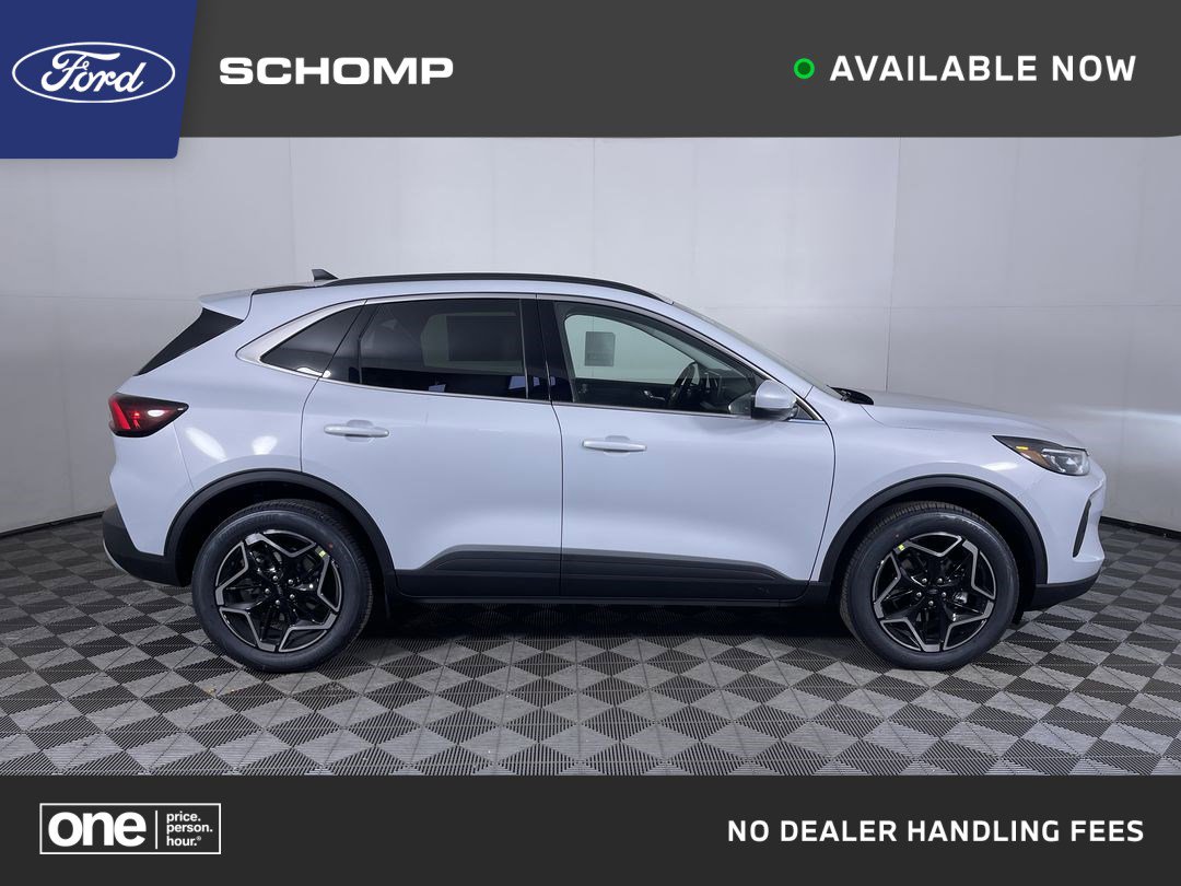 2026 Ford Escape Platinum's photo