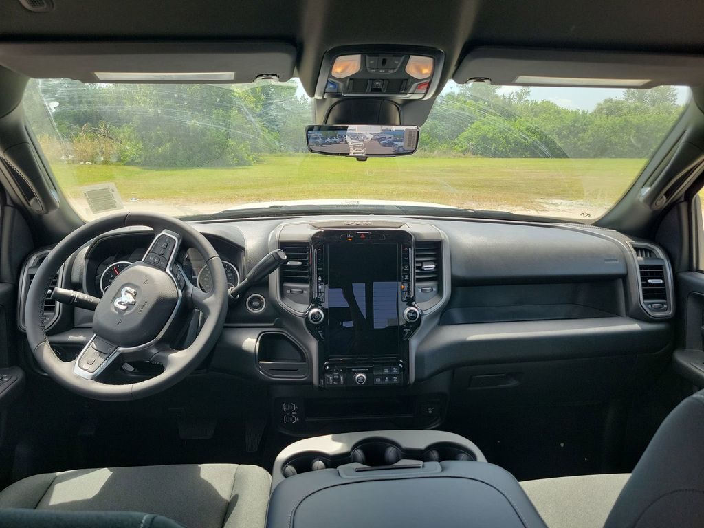 2025 Ram 3500 Tradesman photo 4