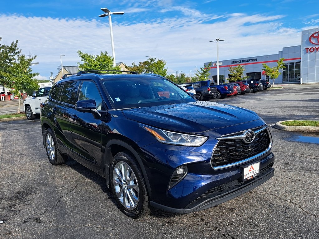 2023 Toyota Highlander Limited photo 3
