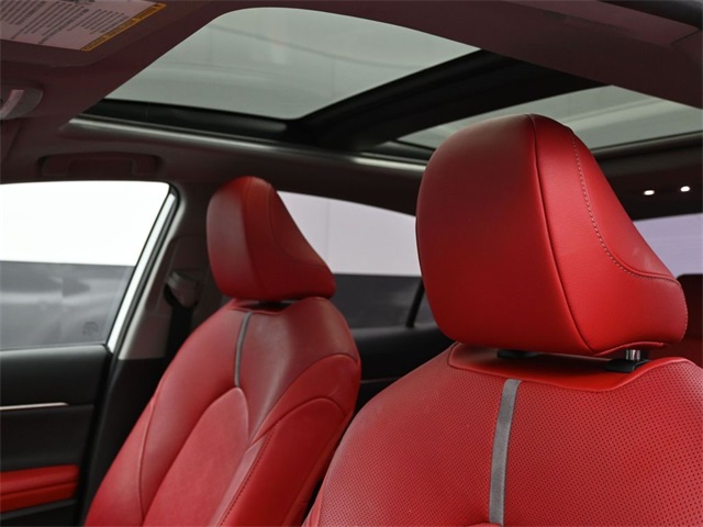 2020 Toyota Camry XSE photo 8