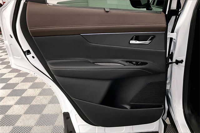 2025 Nissan Murano Platinum photo 28