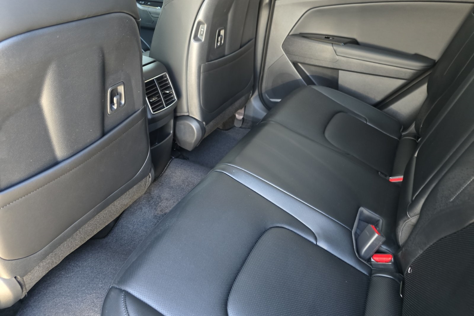 2025 Kia Sportage Hybrid EX photo 7
