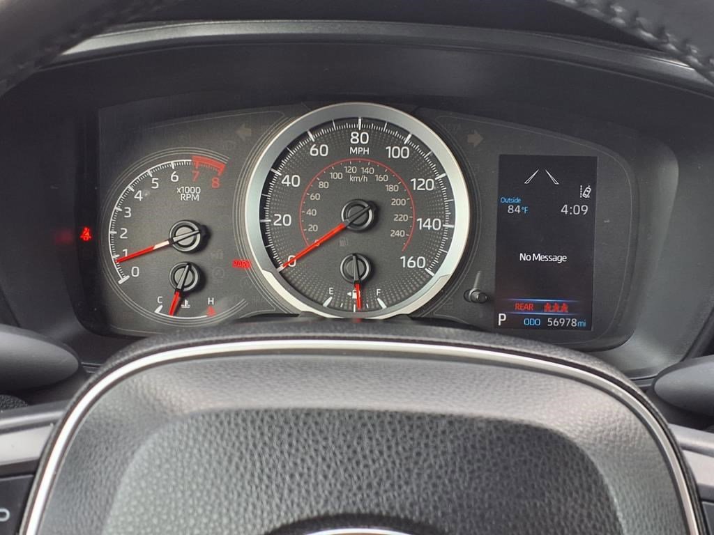 2022 Toyota Corolla Cross LE photo 13