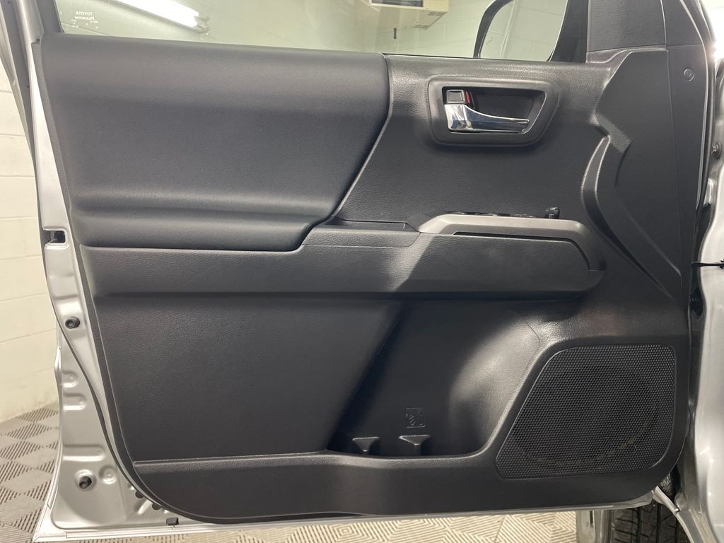 2023 Toyota Tacoma TRD Sport photo 12
