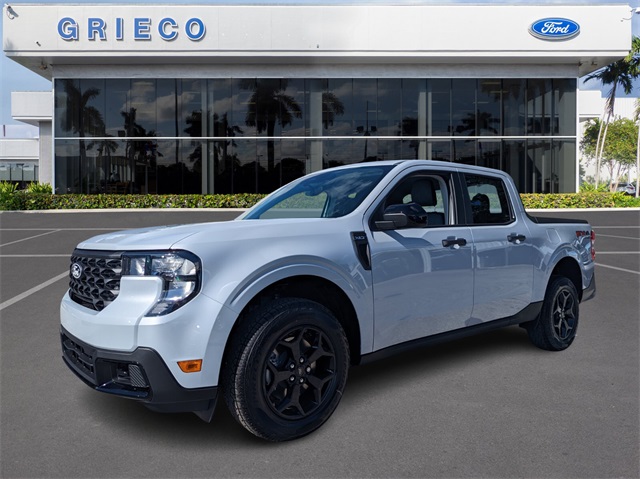 2025 Ford Maverick XLT photo 2