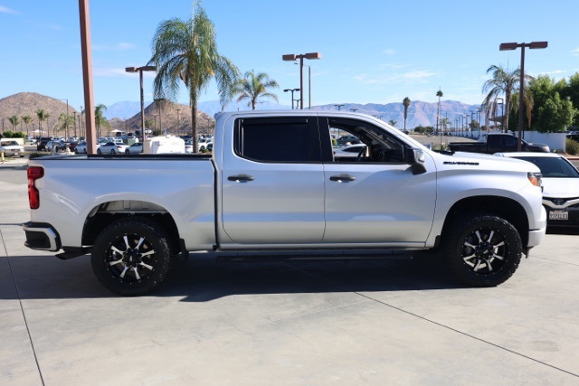 2022 Chevrolet Silverado 1500 Custom photo 2