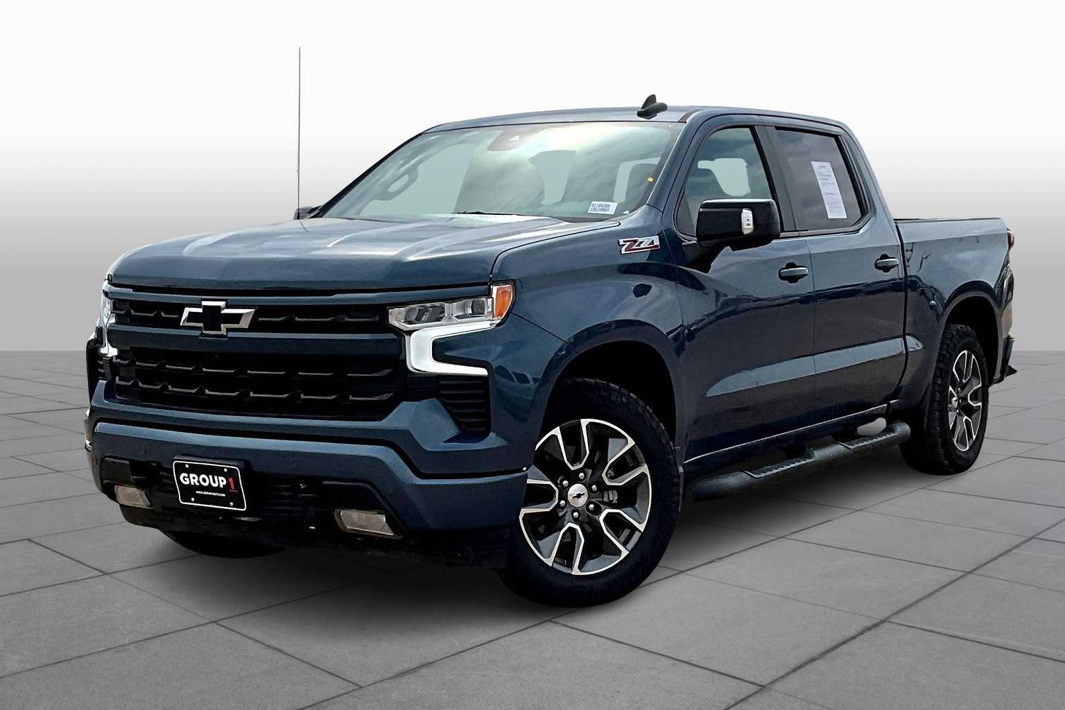 2024 Chevrolet Silverado 1500 RST photo 2
