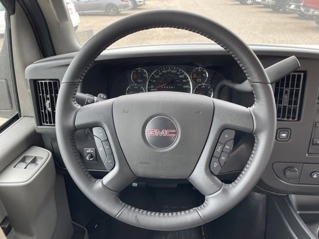 2023 Gmc Savana Cutaway 3500 photo 12