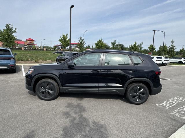 2025 Volkswagen Taos S photo 4