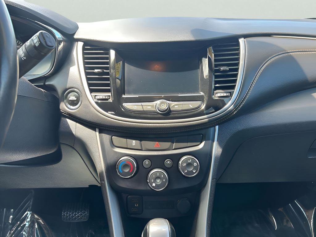 2020 Chevrolet Trax LT photo 12
