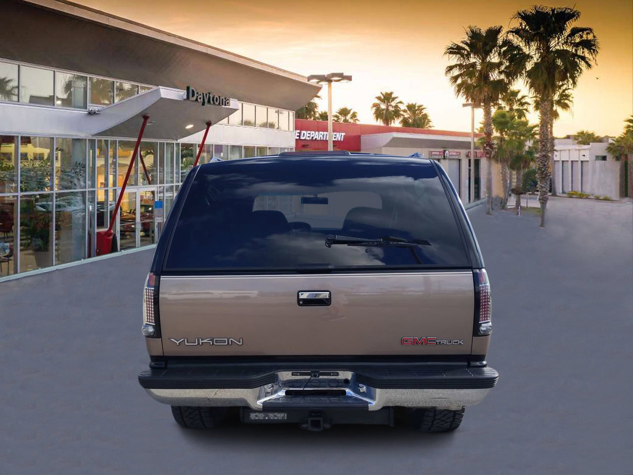 1994 Gmc Yukon SL photo 4