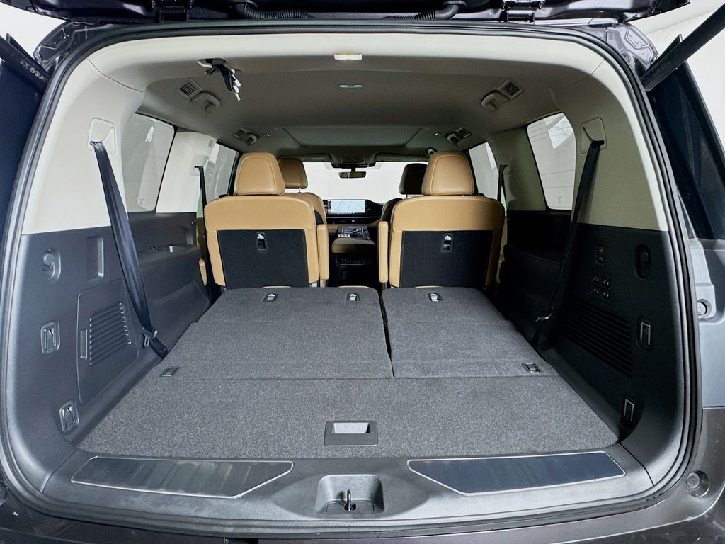 2025 Infiniti QX80 Luxe photo 25