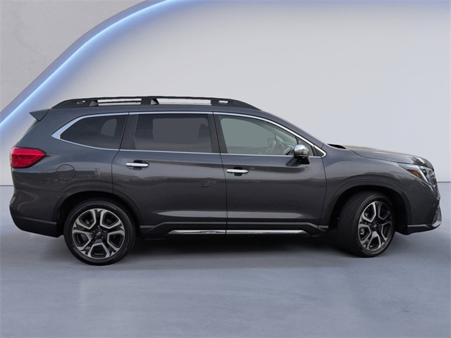 2023 Subaru Ascent Touring photo 3