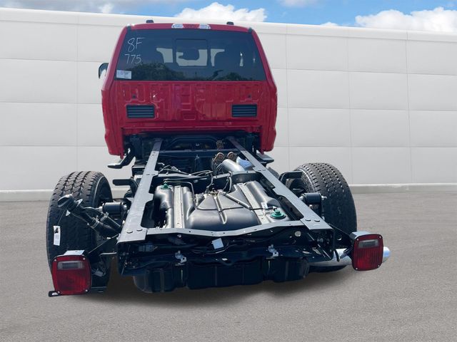 2025 Ford F-350 photo 3