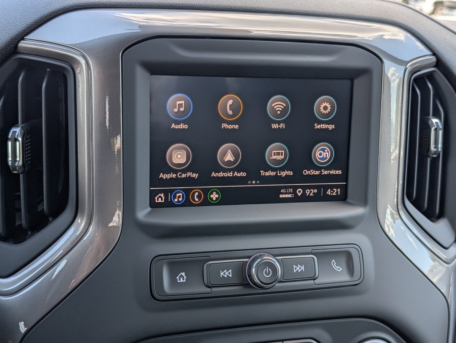 2025 Chevrolet Silverado 1500 Custom photo 8