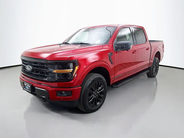 2025 Ford F-150 XLT photo 3