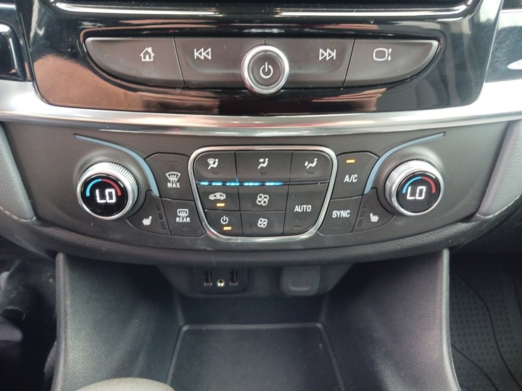 2021 Chevrolet Traverse Cloth photo 17