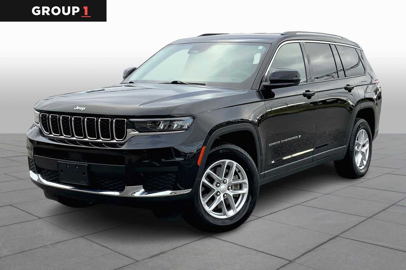 2023 Jeep Grand Cherokee L Laredo's photo