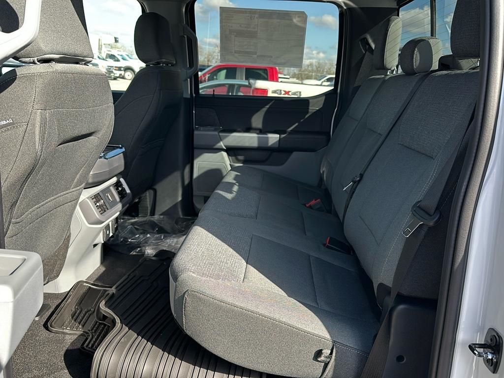 2025 Ford F-150 XLT photo 32