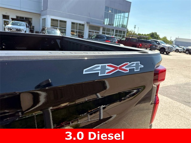 2023 Chevrolet Silverado 1500 RST photo 12