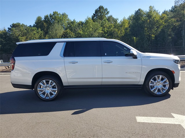 2021 Chevrolet Suburban High Country photo 4
