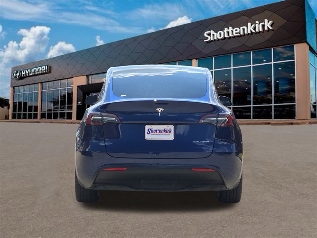 2022 Tesla Model Y Long Range photo 4