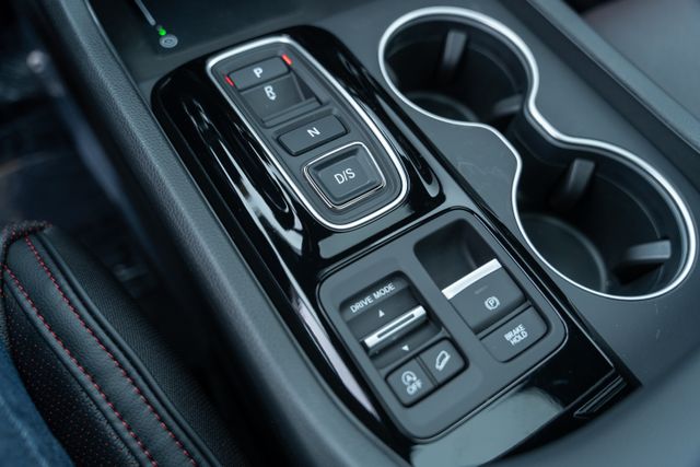 2025 Honda Pilot Black Edition photo 33