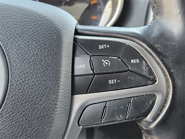 2020 Jeep Grand Cherokee Laredo E photo 22