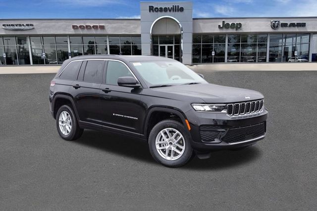 2025 Jeep Grand Cherokee Laredo's photo