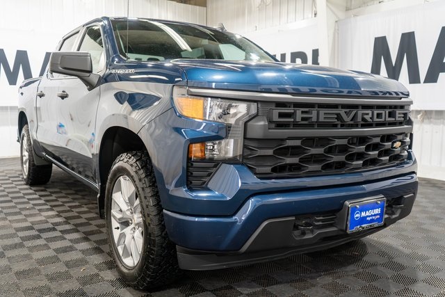 2022 Chevrolet Silverado 1500 Custom photo 2