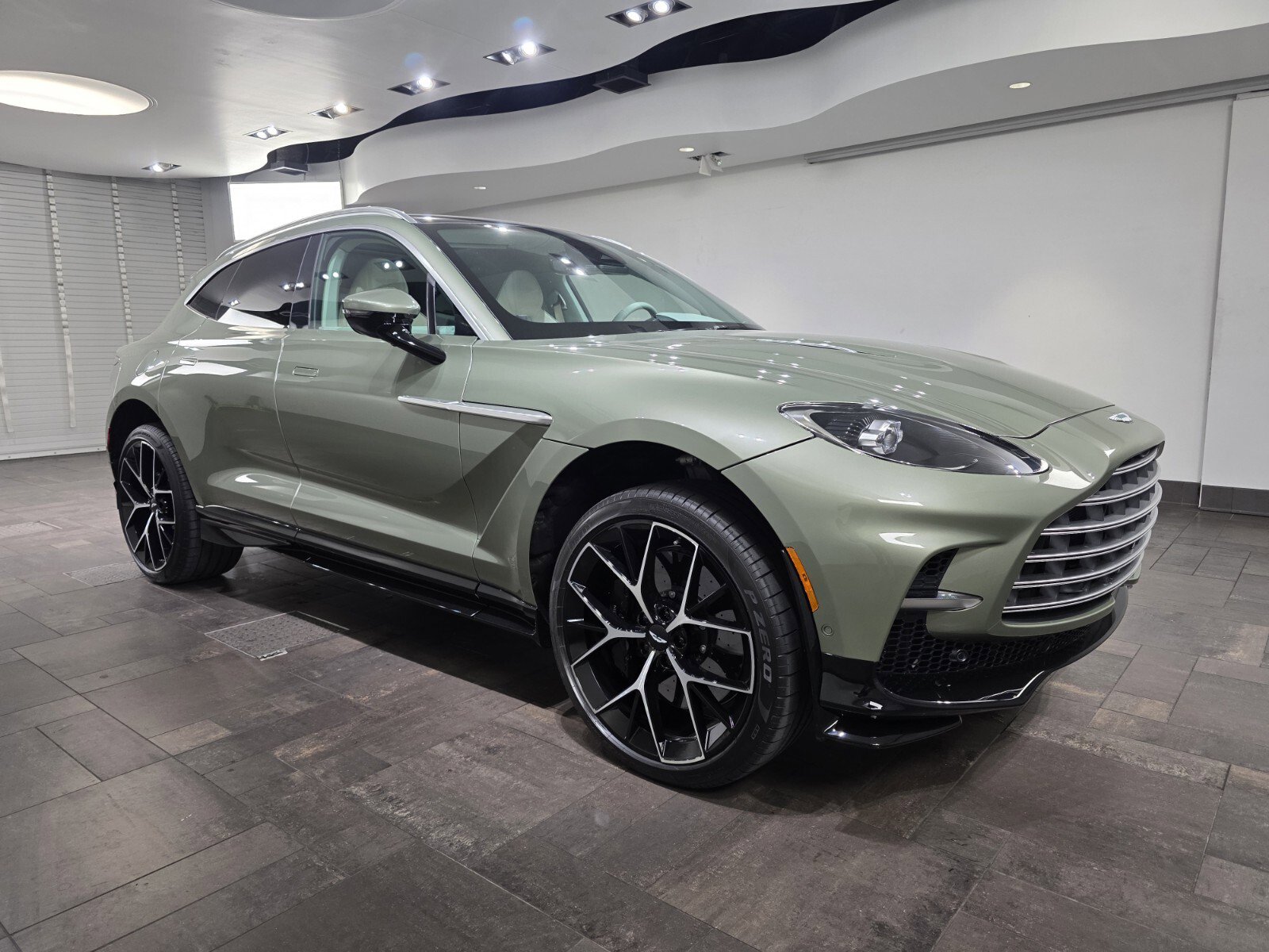 2026 Aston Martin DBX 707