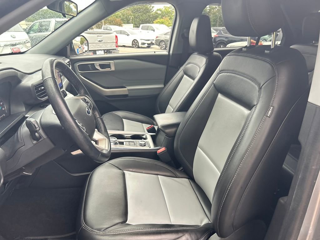 2022 Ford Explorer XLT photo 17