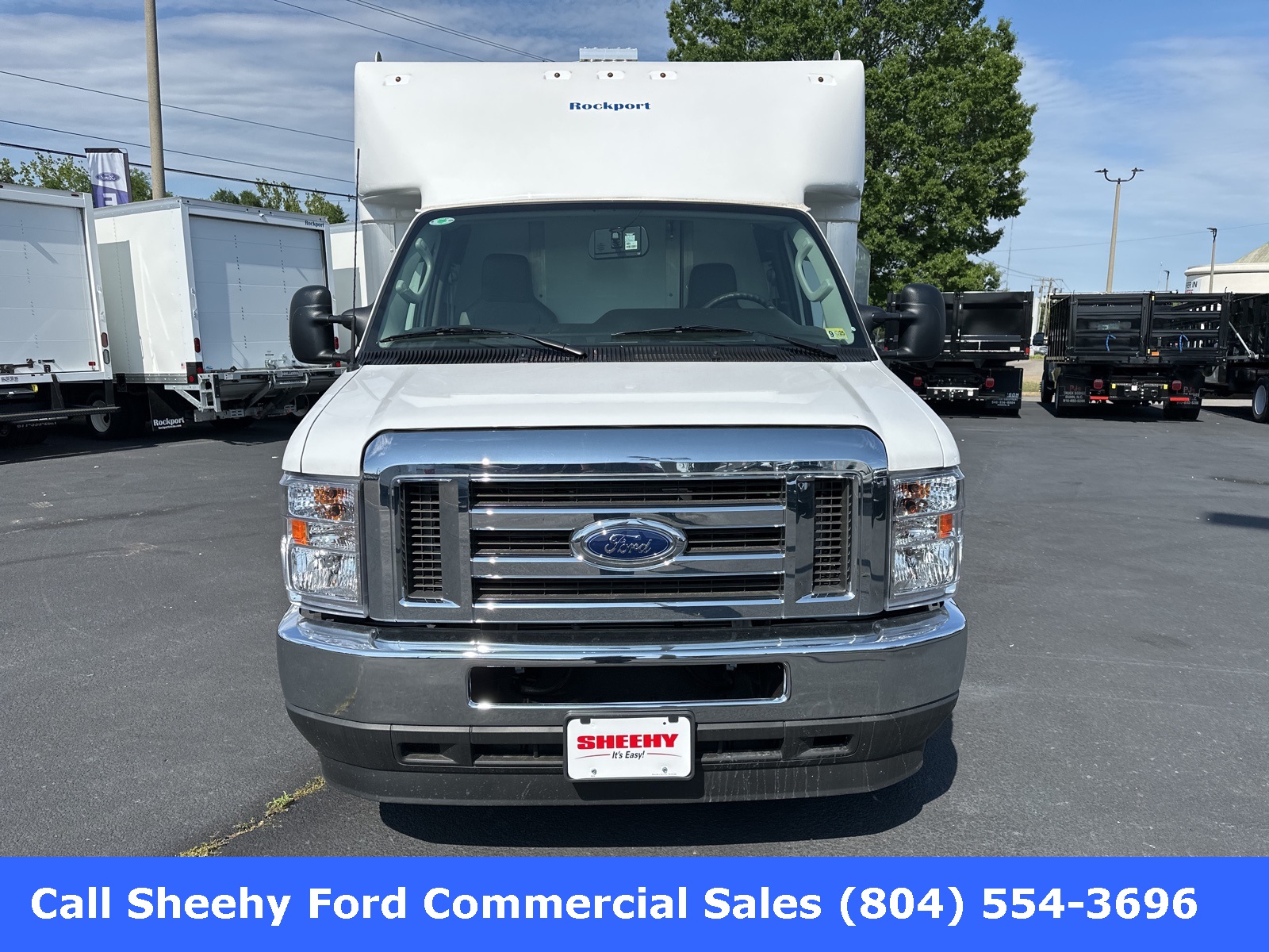 2025 Ford E-450 photo 3