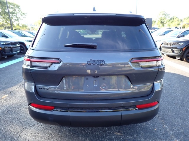 2025 Jeep Grand Cherokee Altitude X photo 2