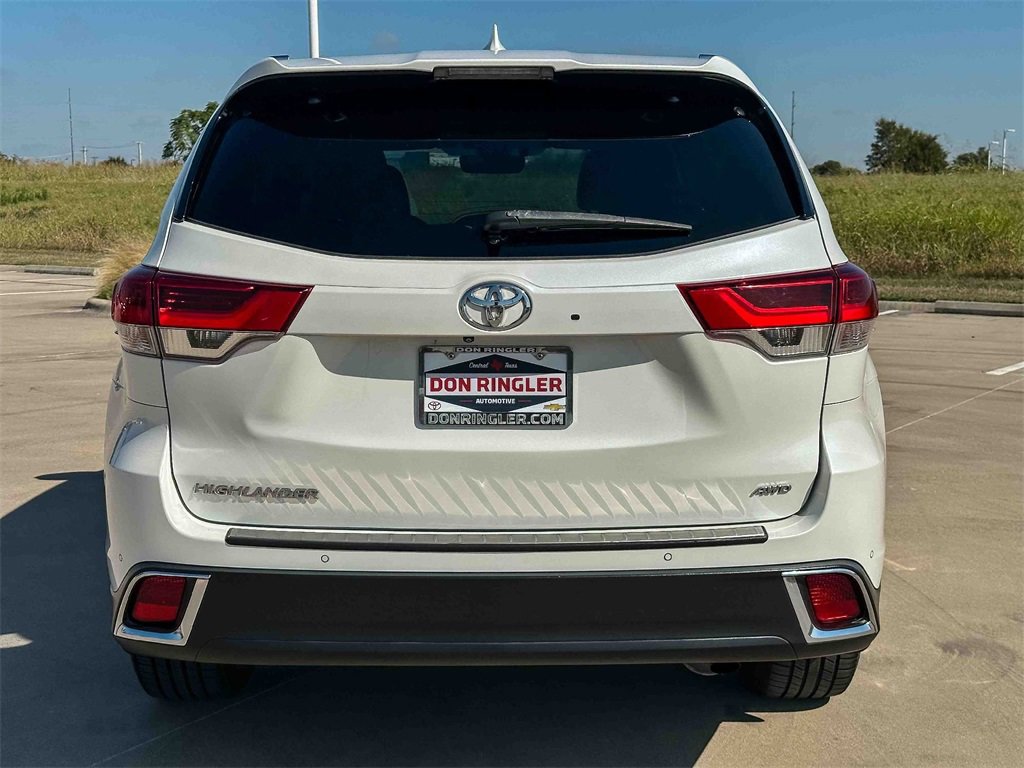 2018 Toyota Highlander Limited Platinum photo 4