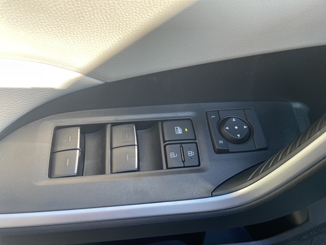 2025 Toyota RAV4 XLE photo 18