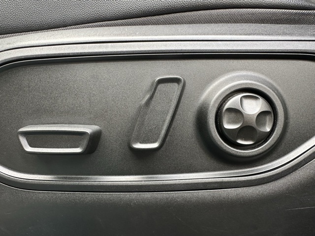 2023 Jeep Grand Cherokee Altitude photo 13