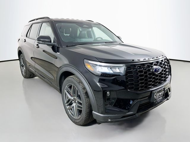 2026 Ford Explorer ST-LINE's photo