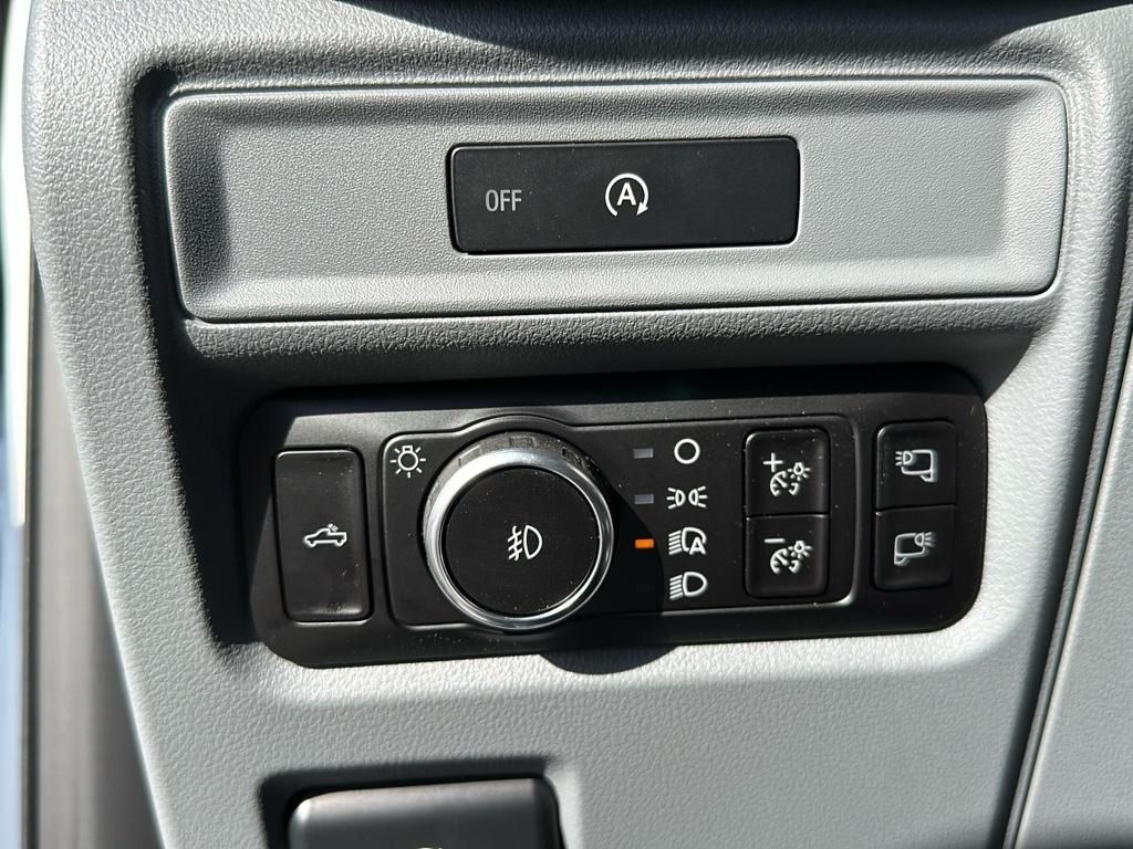 2025 Ford F-150 XLT photo 14