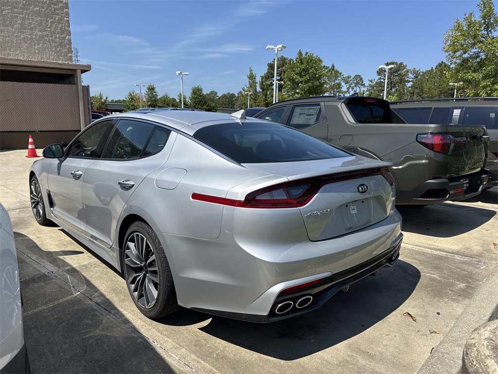 2018 Kia Stinger Premium photo 4