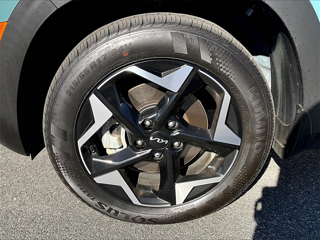2025 Kia Seltos S photo 7