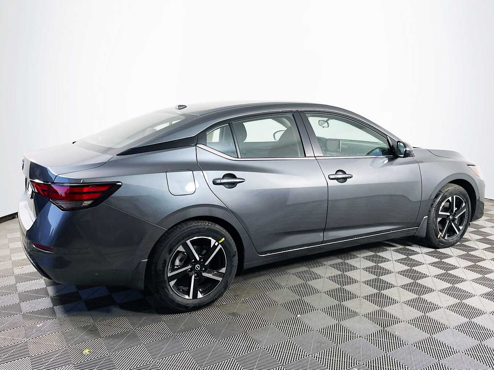 2025 Nissan Sentra SV photo 2